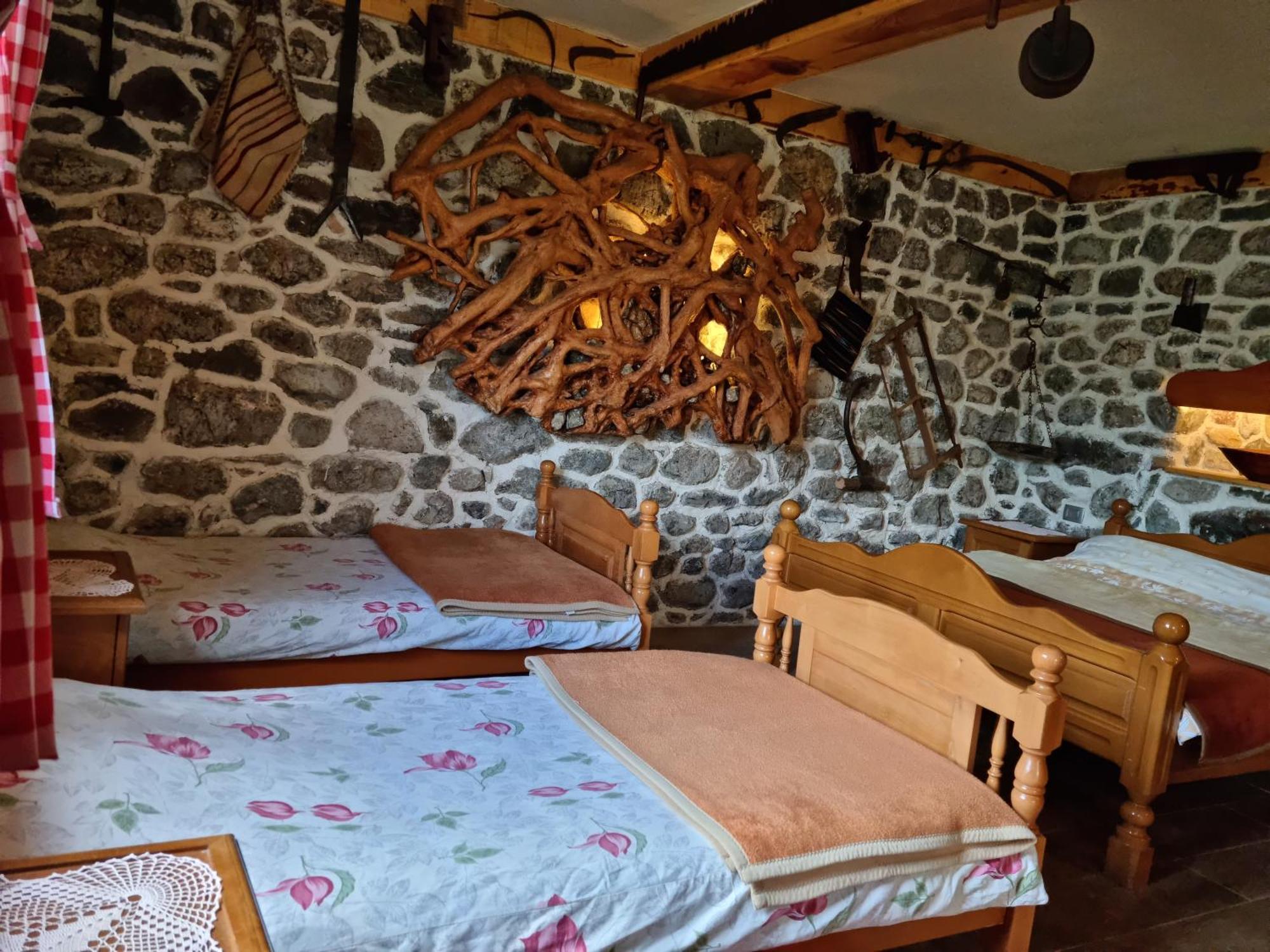 Ethno Village Stitarica Mojkovac Phòng bức ảnh